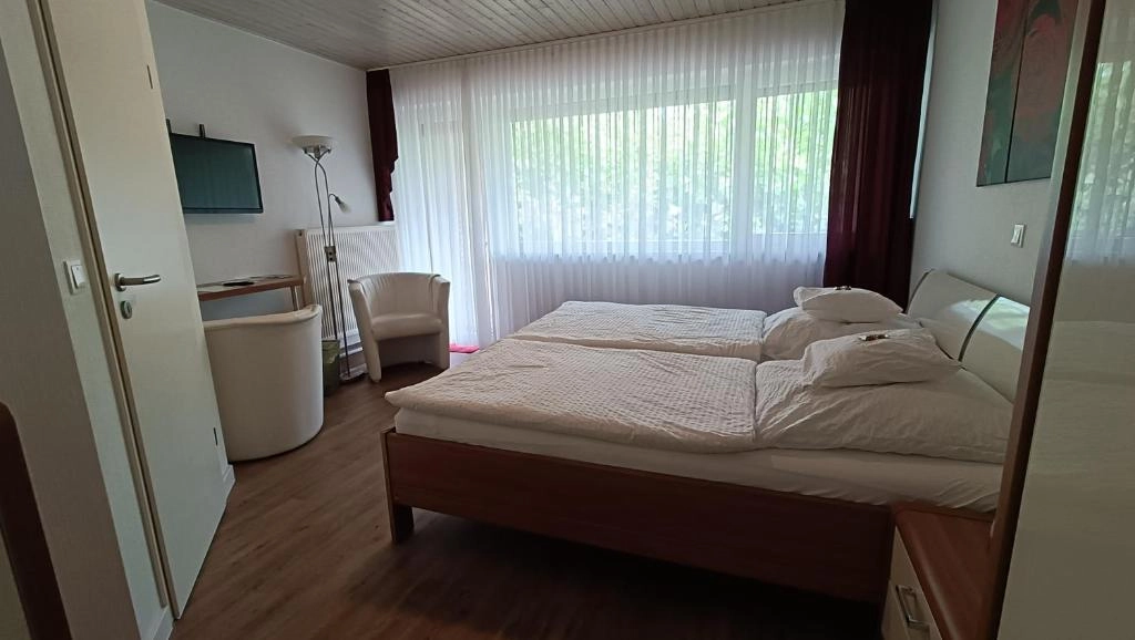 Doppelzimmer mit Balkon